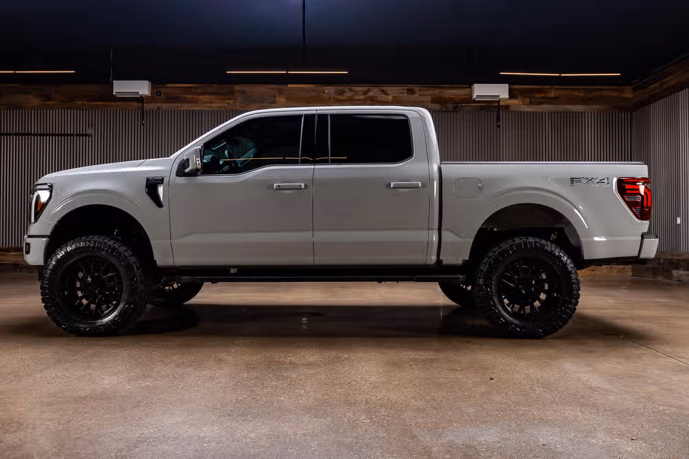 2026 Ford F-150 Lariat SuperCrew Image 6