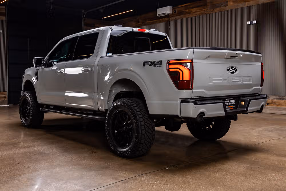 2026 Ford F-150 Lariat SuperCrew Image 7