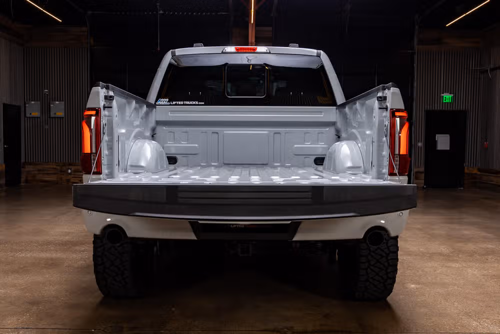 2026 Ford F-150 Lariat SuperCrew Image 9