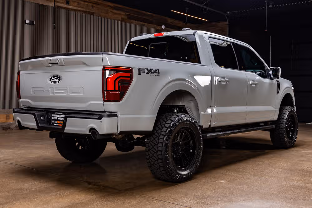 2026 Ford F-150 Lariat SuperCrew Image 10