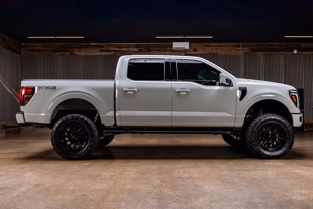 2026 Ford F-150 Lariat SuperCrew Image 11