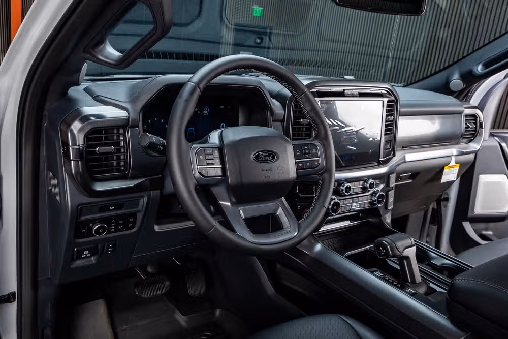 2026 Ford F-150 Lariat SuperCrew Image 17