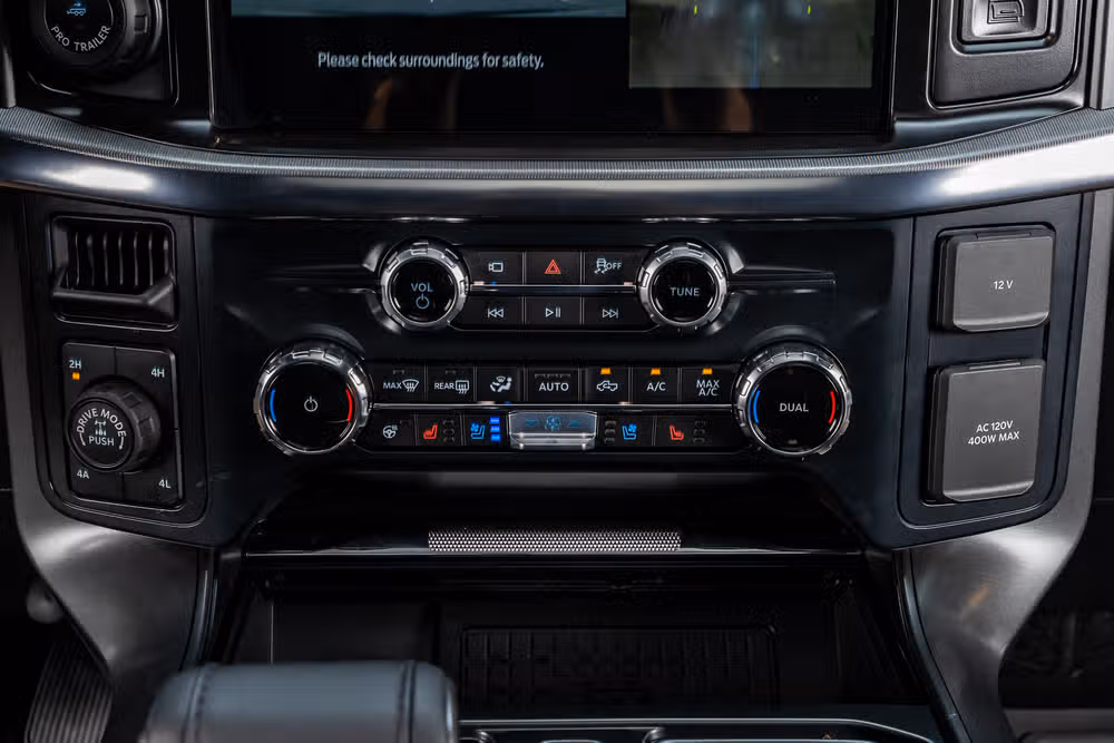 2026 Ford F-150 Lariat SuperCrew Image 28