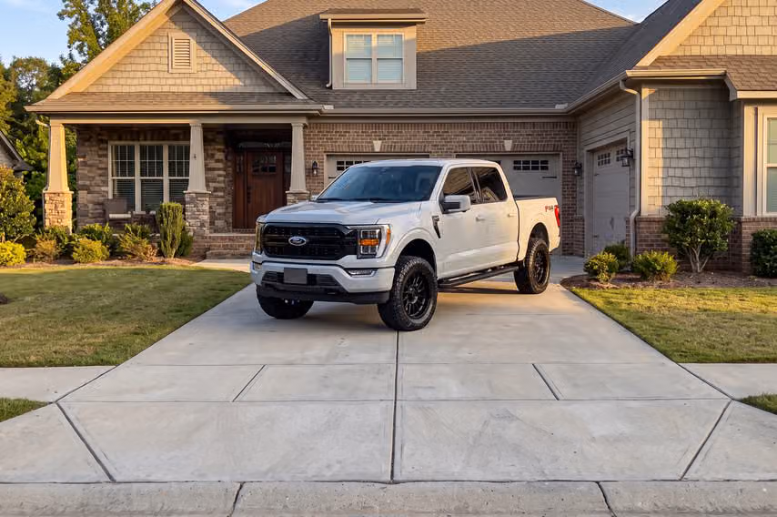 2026 Ford F-150 Lariat SuperCrew Image 44