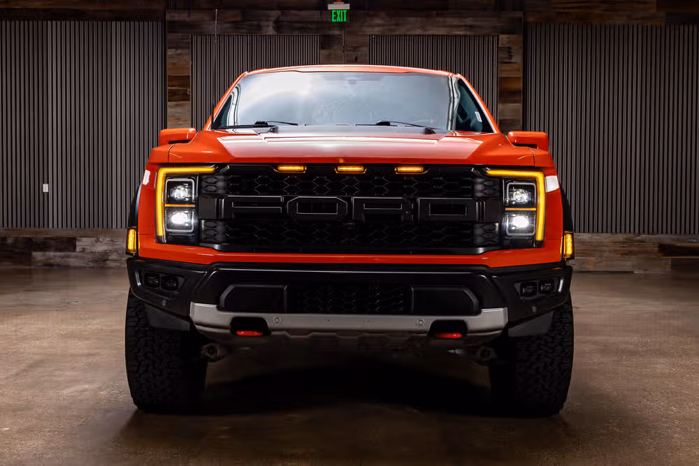 2023 Ford F-150 Raptor SuperCrew Image 3
