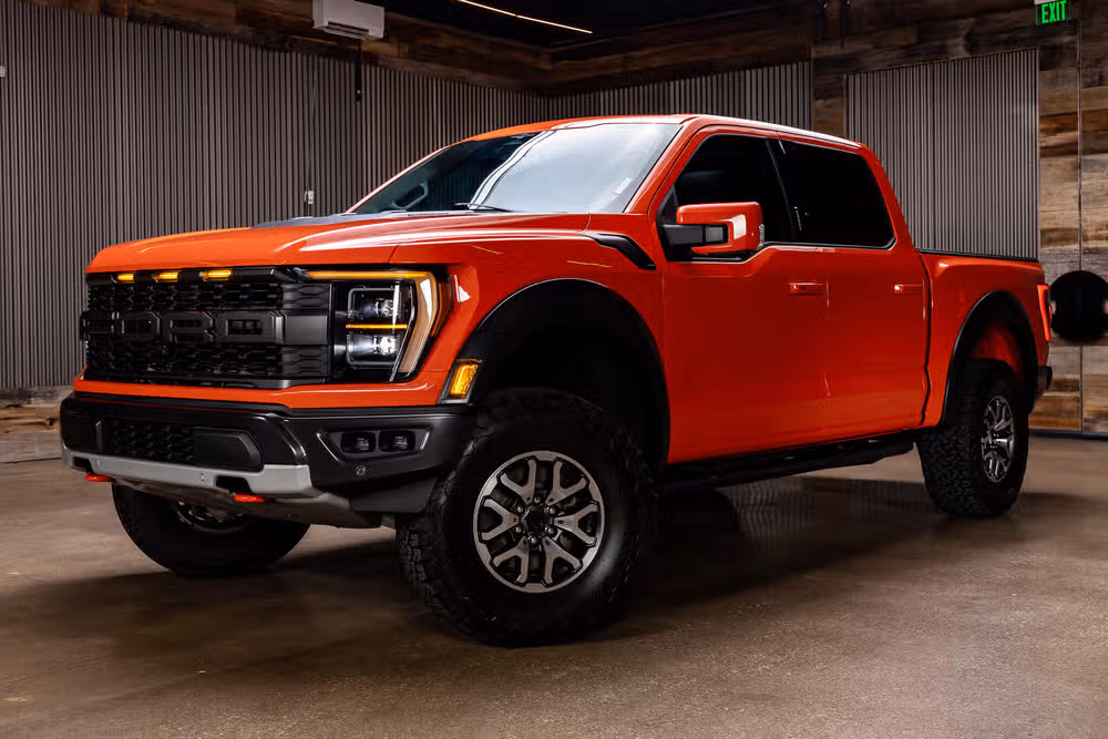 2023 Ford F-150 Raptor SuperCrew Image 4