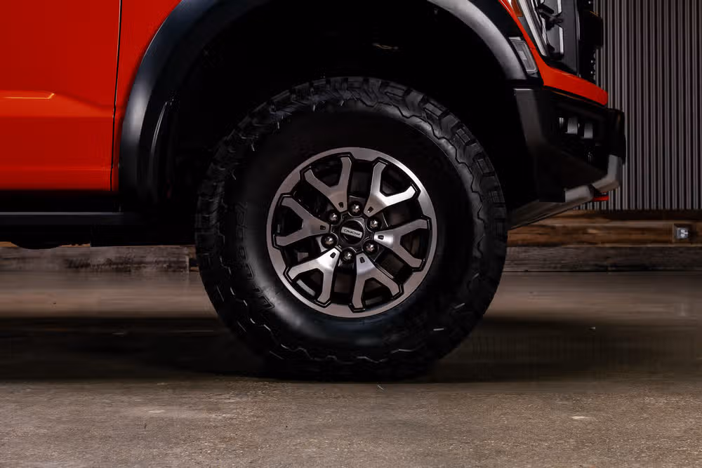 2023 Ford F-150 Raptor SuperCrew Image 11