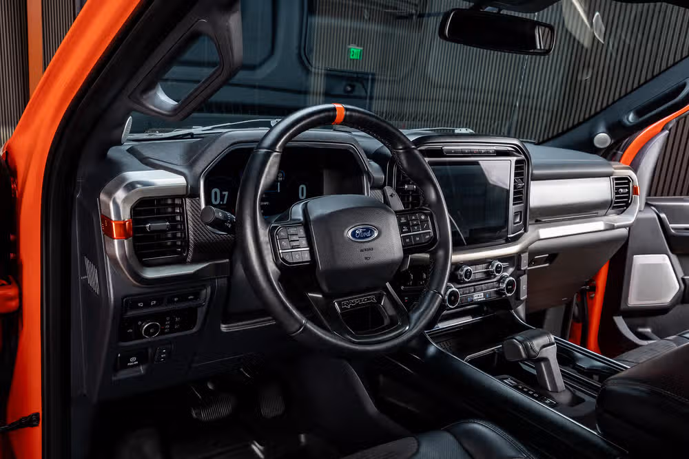 2023 Ford F-150 Raptor SuperCrew Image 16