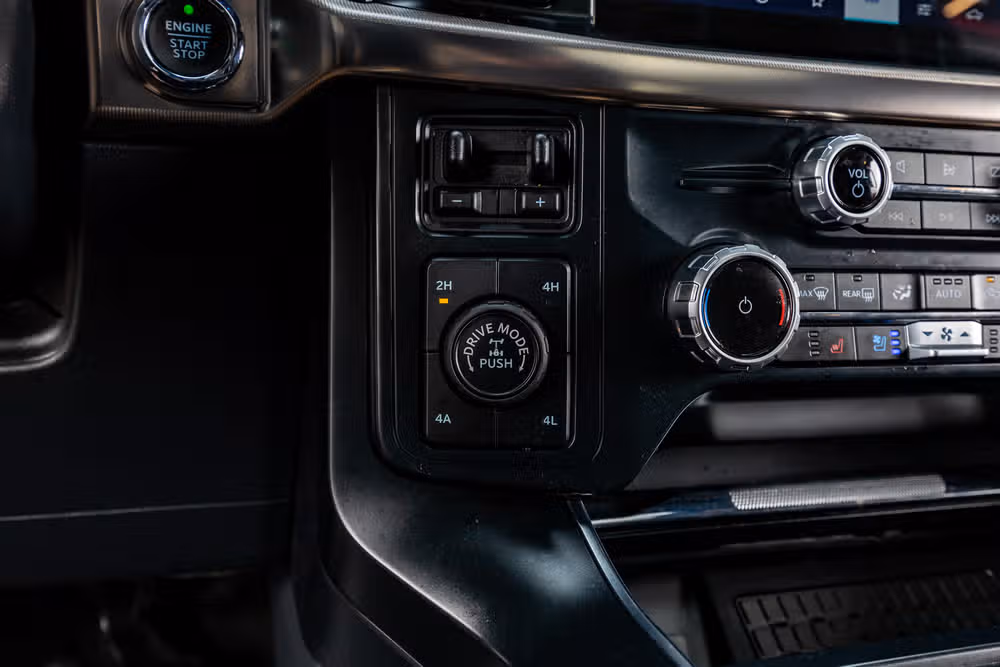 2023 Ford F-150 Raptor SuperCrew Image 23