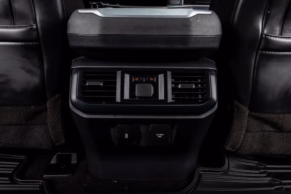 2023 Ford F-150 Raptor SuperCrew Image 34
