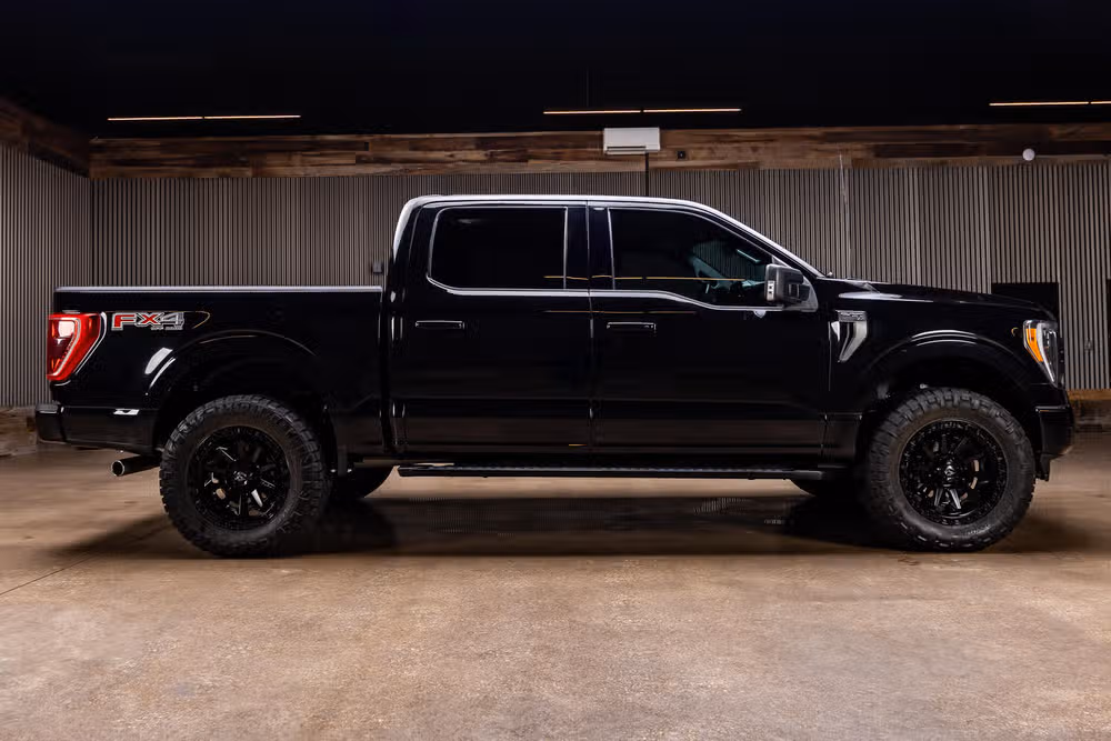 2022 Ford F-150 XLT SuperCrew Image 10