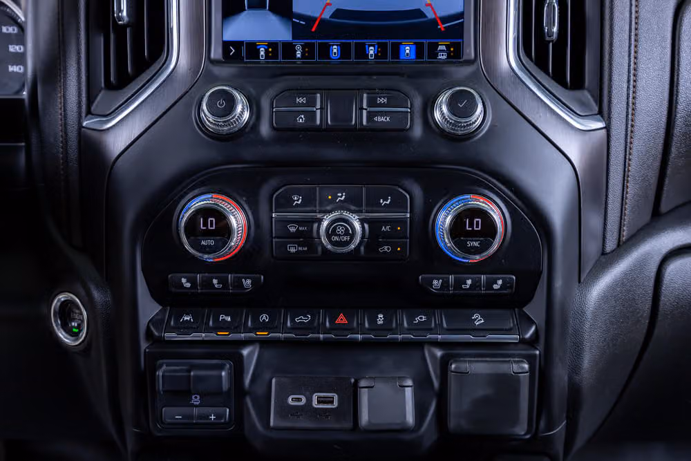 2020 GMC Sierra 1500 AT4 Crew Cab Image 22