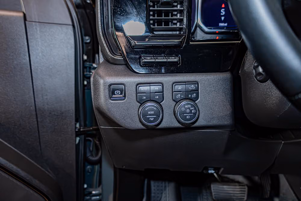 2025 Chevrolet Silverado 1500 ZR2 Crew Cab Image 17
