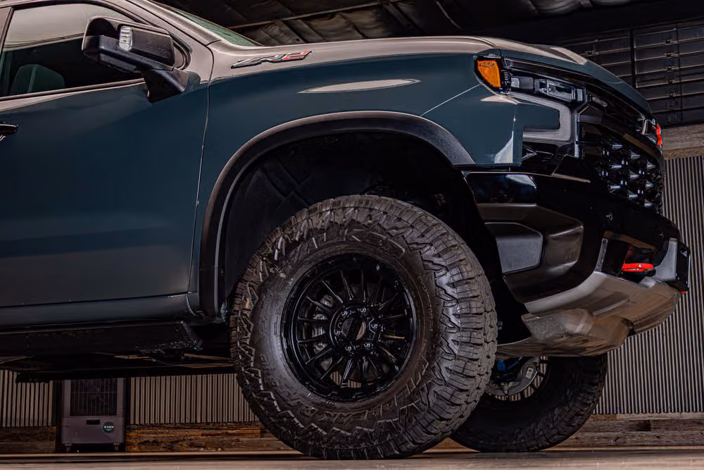 2025 Chevrolet Silverado 1500 ZR2 Crew Cab Image 12