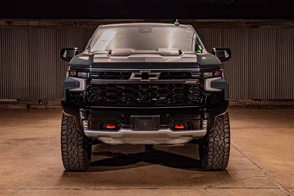 2025 Chevrolet Silverado 1500 ZR2 Crew Cab Image 3