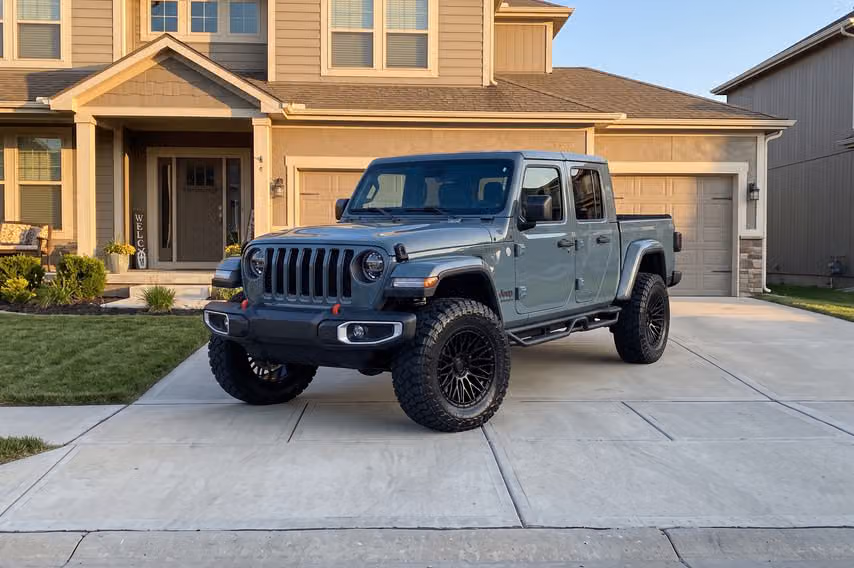 2025 Jeep Gladiator High Tide Crew Cab Image 43