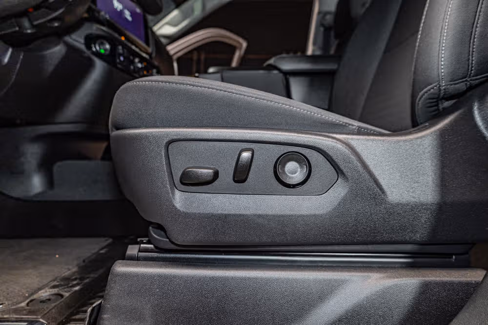 2025 Chevrolet Silverado 1500 RST Crew Cab Image 27