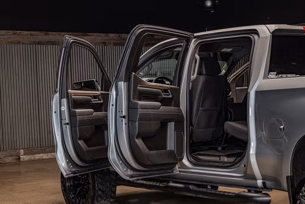 2025 Chevrolet Silverado 1500 RST Crew Cab Image 31
