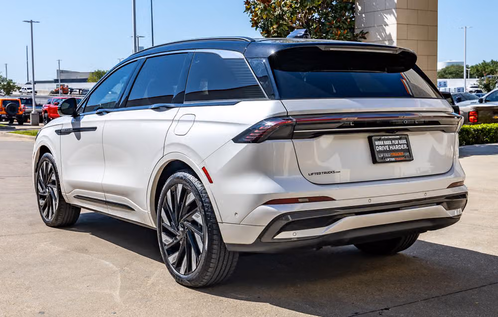 2024 Lincoln Nautilus Hybrid Black Label Image 6