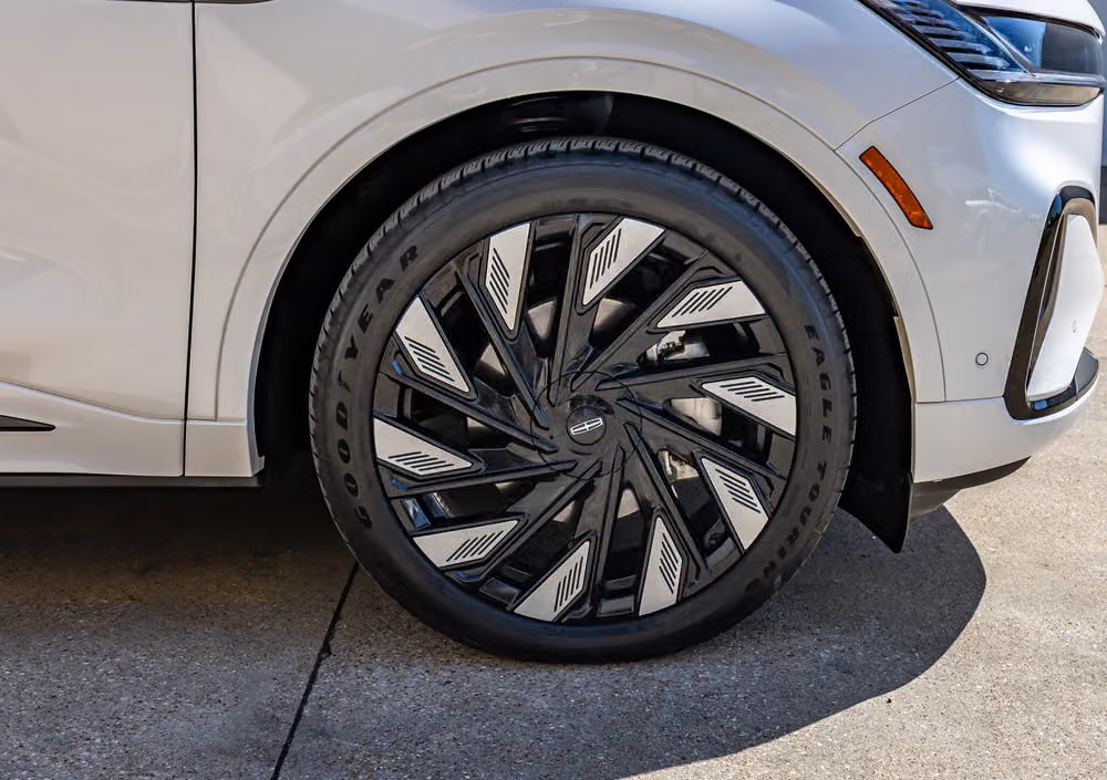 2024 Lincoln Nautilus Hybrid Black Label Image 11