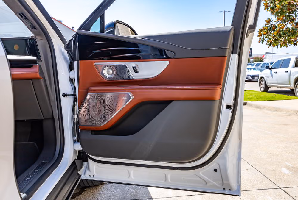2024 Lincoln Nautilus Hybrid Black Label Image 32