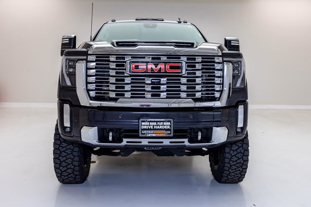 2024 GMC Sierra 2500HD Denali Crew Cab Image 4
