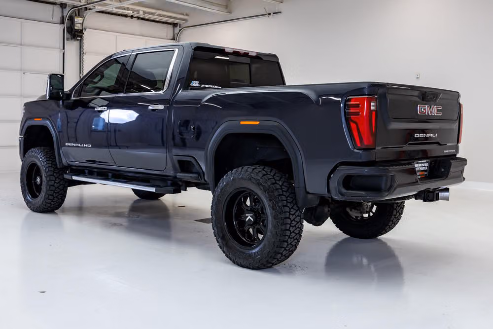 2024 GMC Sierra 2500HD Denali Crew Cab Image 7
