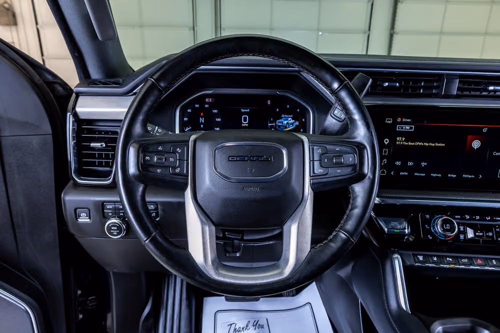 2024 GMC Sierra 2500HD Denali Crew Cab Image 19
