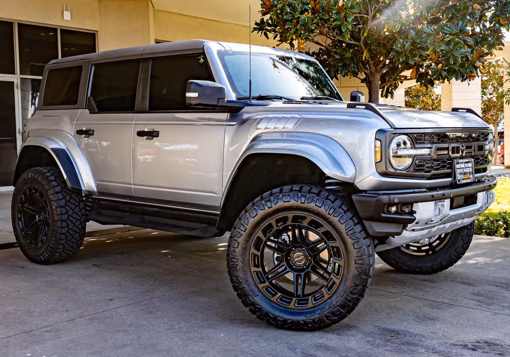 2024 Ford Bronco Raptor Image 1