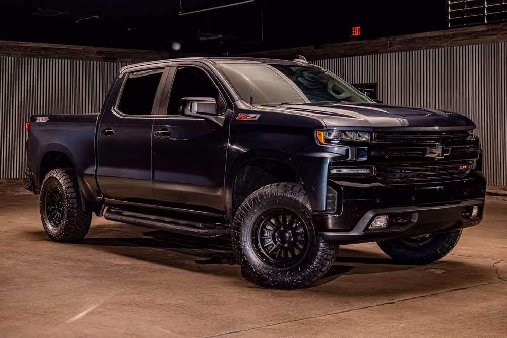 T33389 - 2020 Chevrolet Silverado 1500 LT Trail Boss Crew Cab