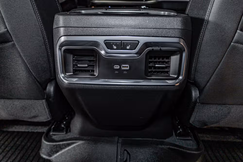 2025 GMC Sierra 1500 SLT Crew Cab Image 27