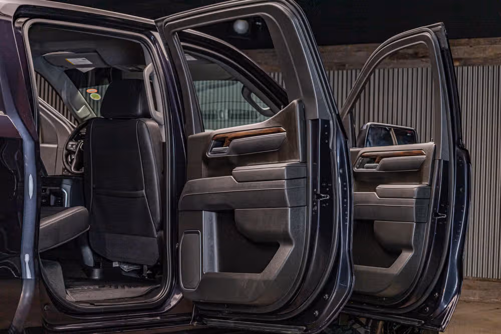2025 GMC Sierra 1500 SLT Crew Cab Image 34