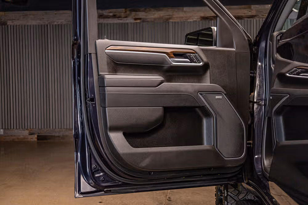 2025 GMC Sierra 1500 SLT Crew Cab Image 33