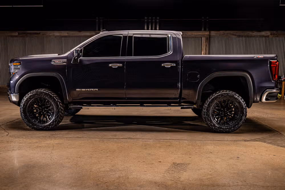 2025 GMC Sierra 1500 SLT Crew Cab Image 6