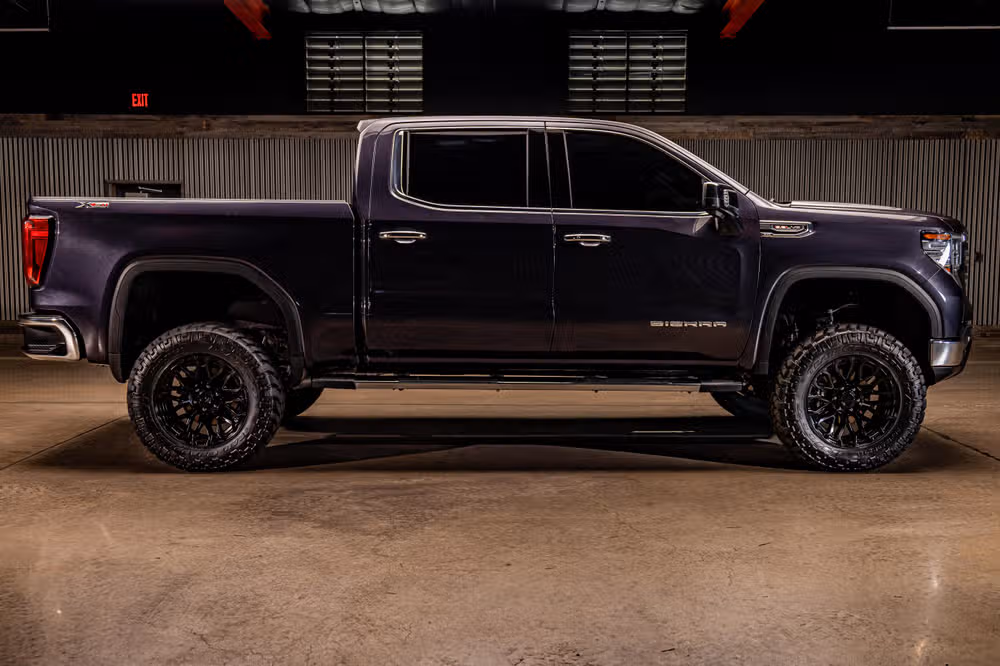 2025 GMC Sierra 1500 SLT Crew Cab Image 11