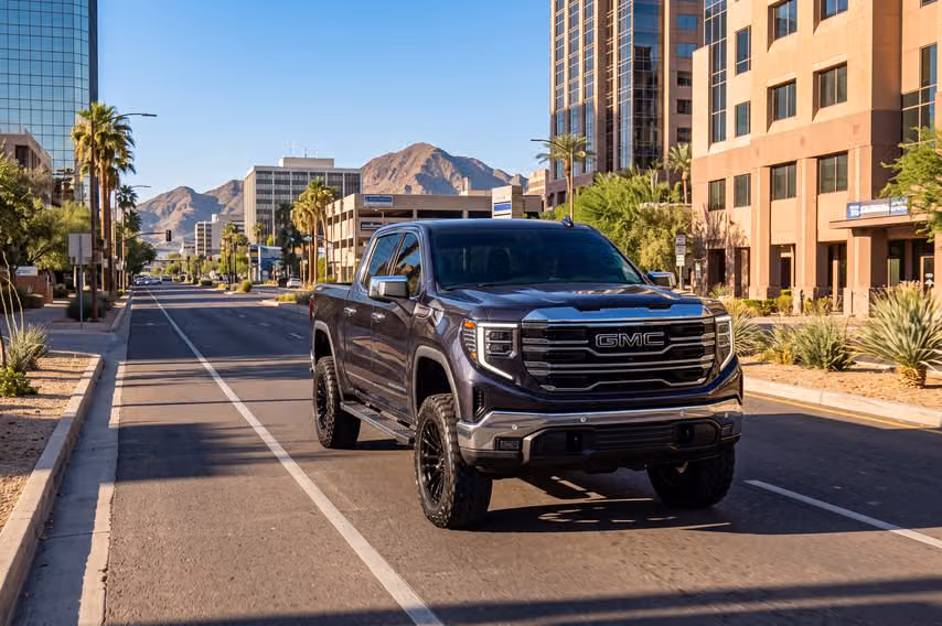 2025 GMC Sierra 1500 SLT Crew Cab Image 37