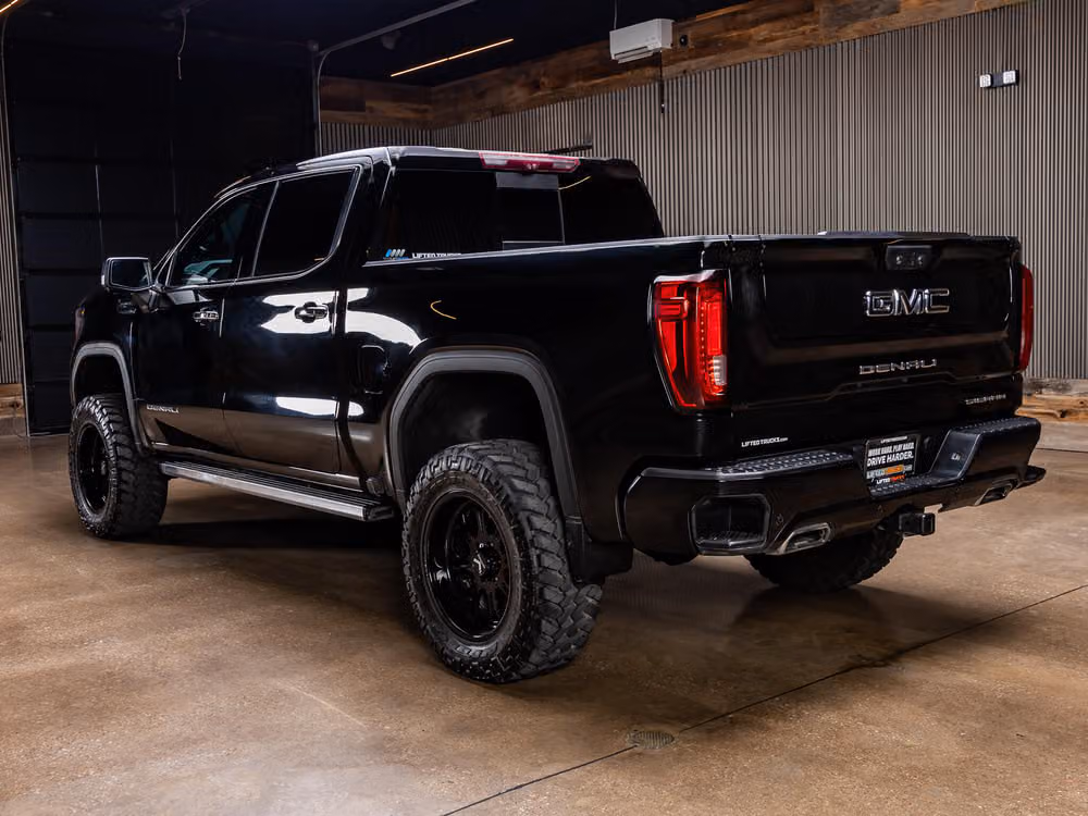 2023 GMC Sierra 1500 Denali Ultimate Crew Cab Image 7