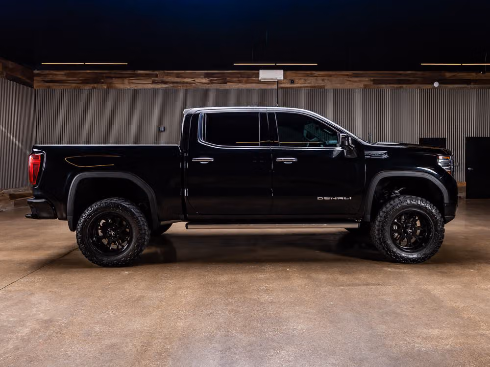 2023 GMC Sierra 1500 Denali Ultimate Crew Cab Image 11