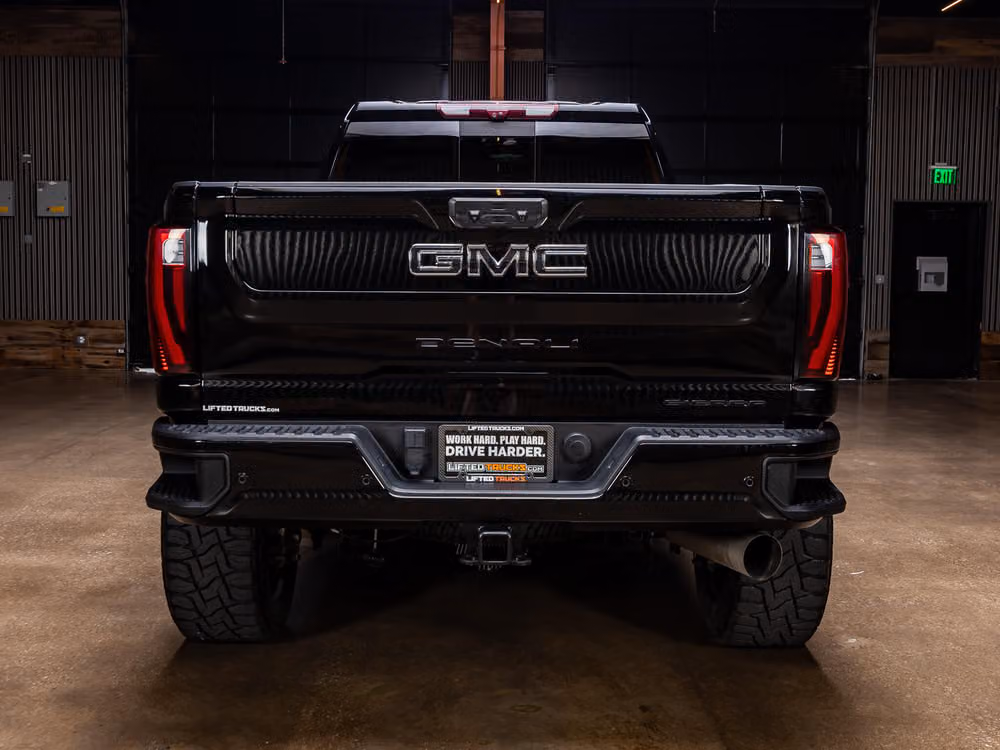 2024 GMC Sierra 3500HD Denali Ultimate Crew Cab Image 8