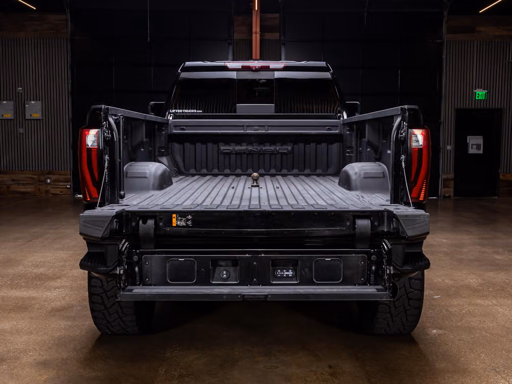 2024 GMC Sierra 3500HD Denali Ultimate Crew Cab Image 9