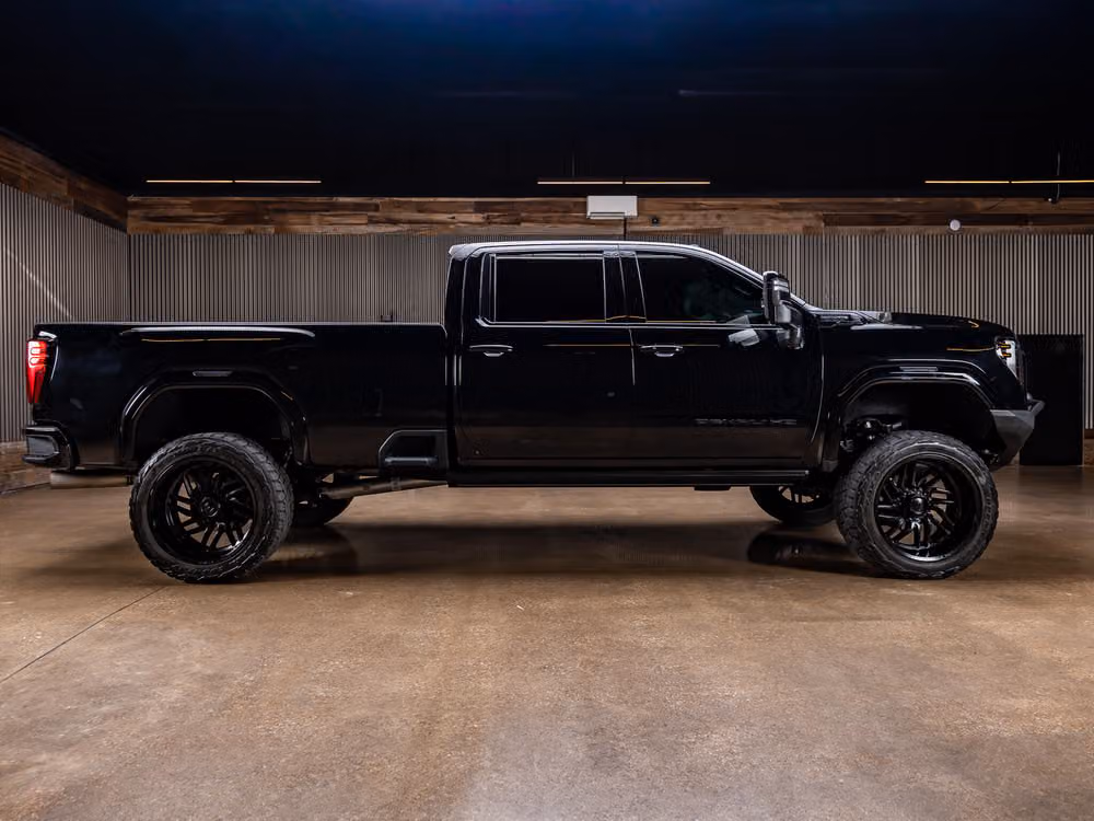 2024 GMC Sierra 3500HD Denali Ultimate Crew Cab Image 11