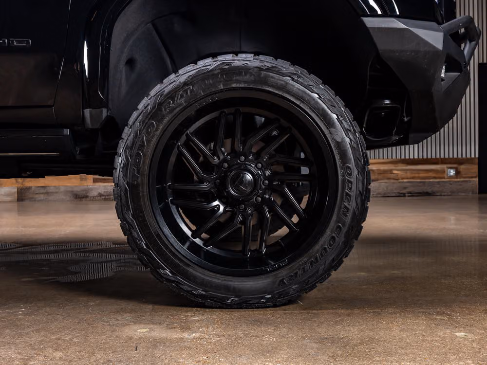2024 GMC Sierra 3500HD Denali Ultimate Crew Cab Image 12