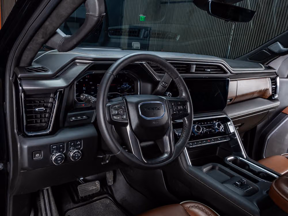 2024 GMC Sierra 3500HD Denali Ultimate Crew Cab Image 14