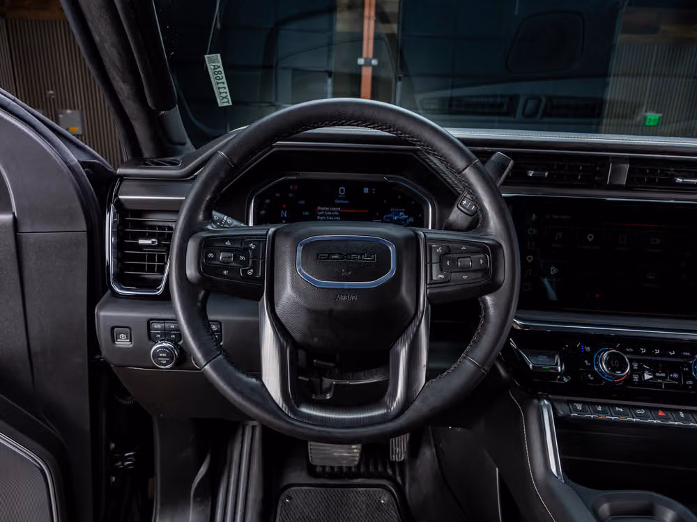 2024 GMC Sierra 3500HD Denali Ultimate Crew Cab Image 16