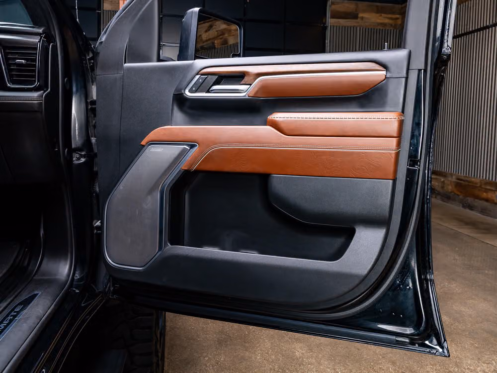 2024 GMC Sierra 3500HD Denali Ultimate Crew Cab Image 35