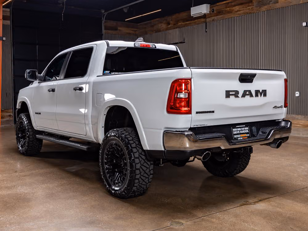 2025 Ram 1500 Big Horn Crew Cab Image 8