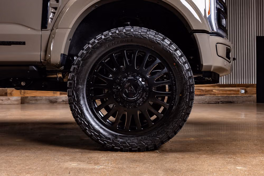 2026 Ford F-450 Super Duty Platinum Plus Crew Cab Image 12
