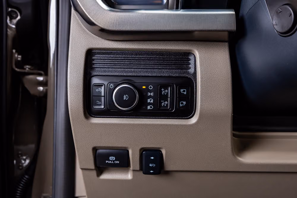 2026 Ford F-450 Super Duty Platinum Plus Crew Cab Image 19