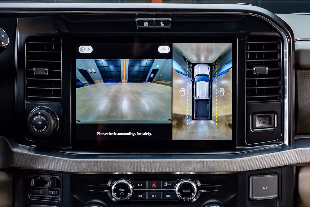 2026 Ford F-450 Super Duty Platinum Plus Crew Cab Image 24