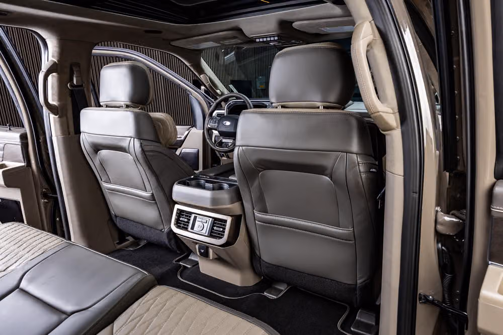 2026 Ford F-450 Super Duty Platinum Plus Crew Cab Image 31